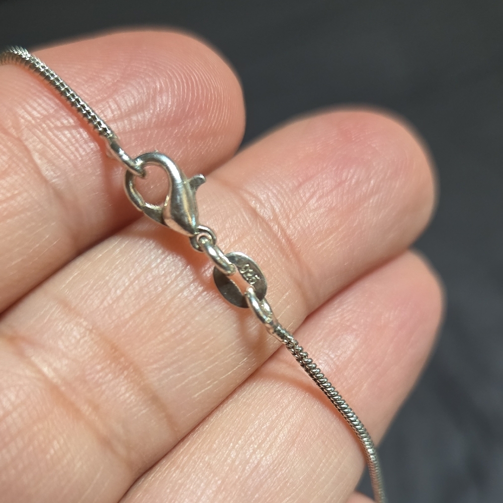 Elegant 925 Sterling Silver Teardrop Pendant Necklace - Picture 6 of 7